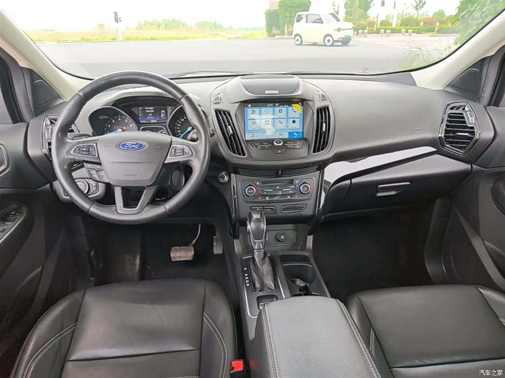 Ford Kuga, 2018 10