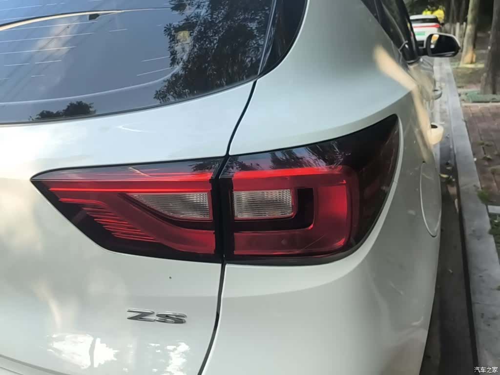 MG ZS, 2018 8