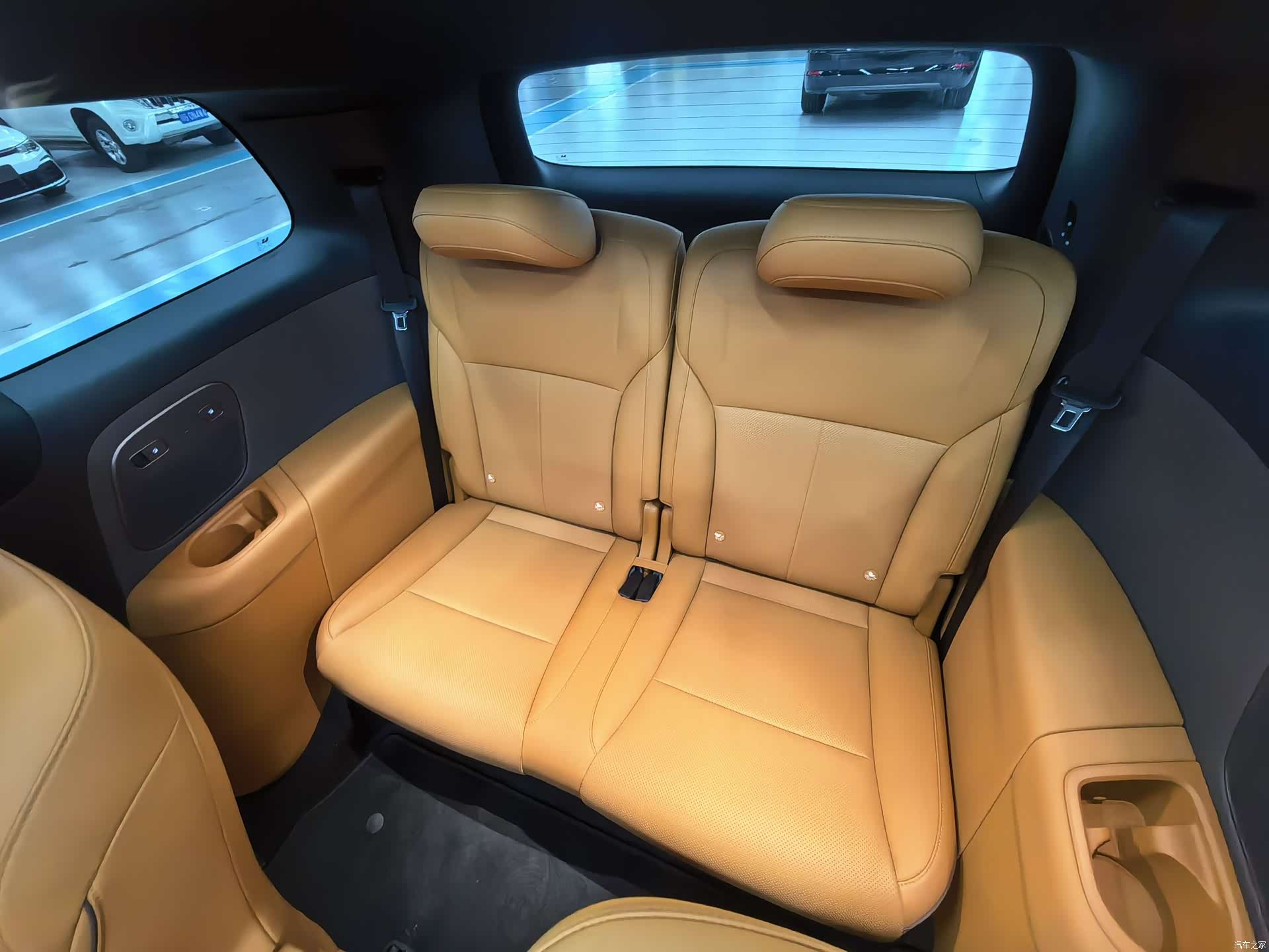 Li Auto i8, 2025 6