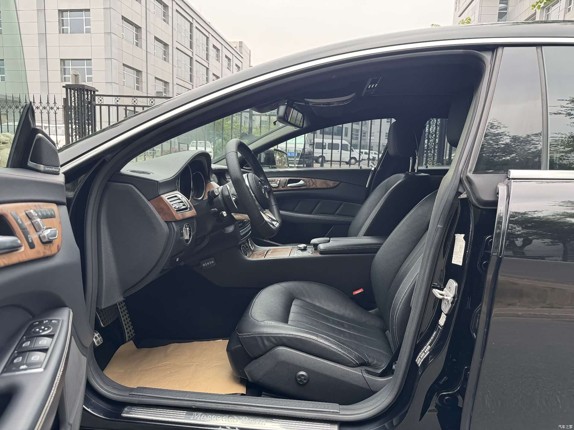 Mercedes-Benz CLS, 2014 23