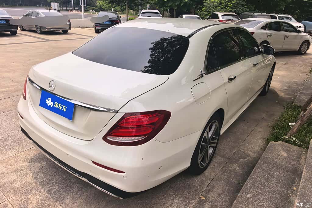 Mercedes-Benz E-Class, 2019 3