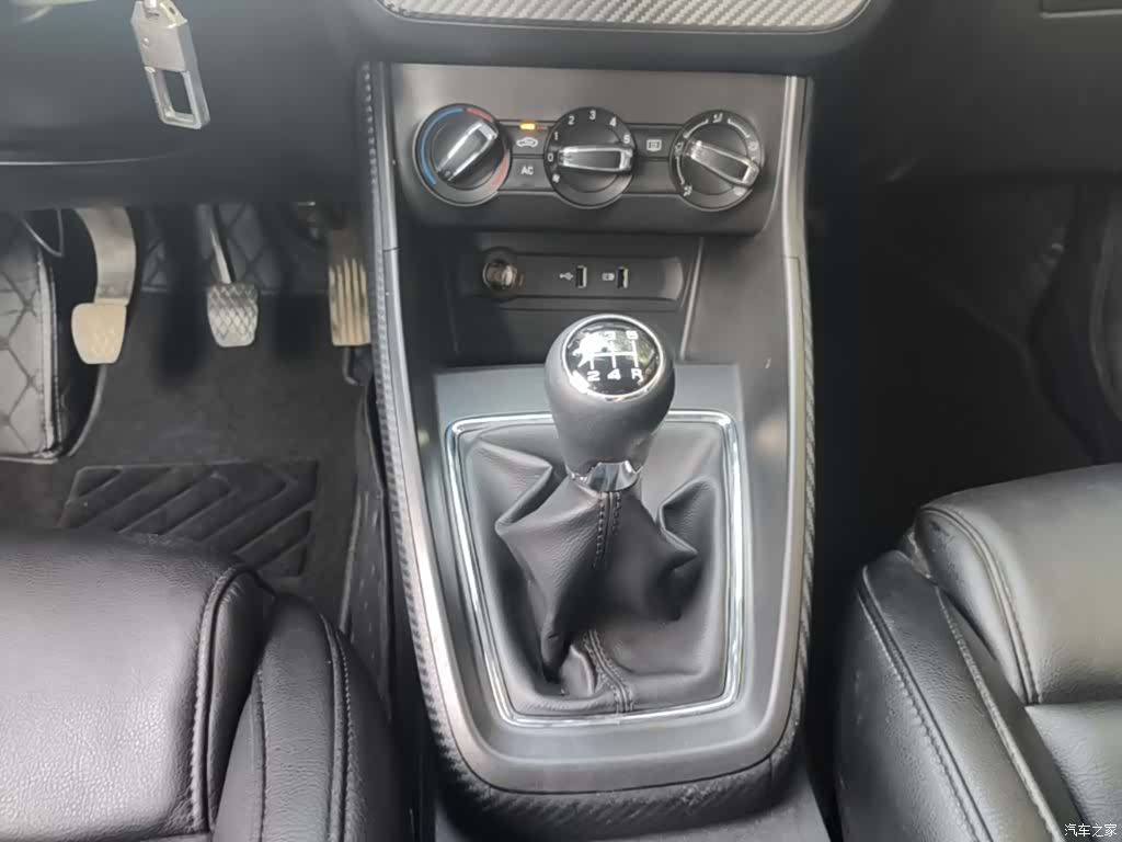 MG ZS, 2018 14
