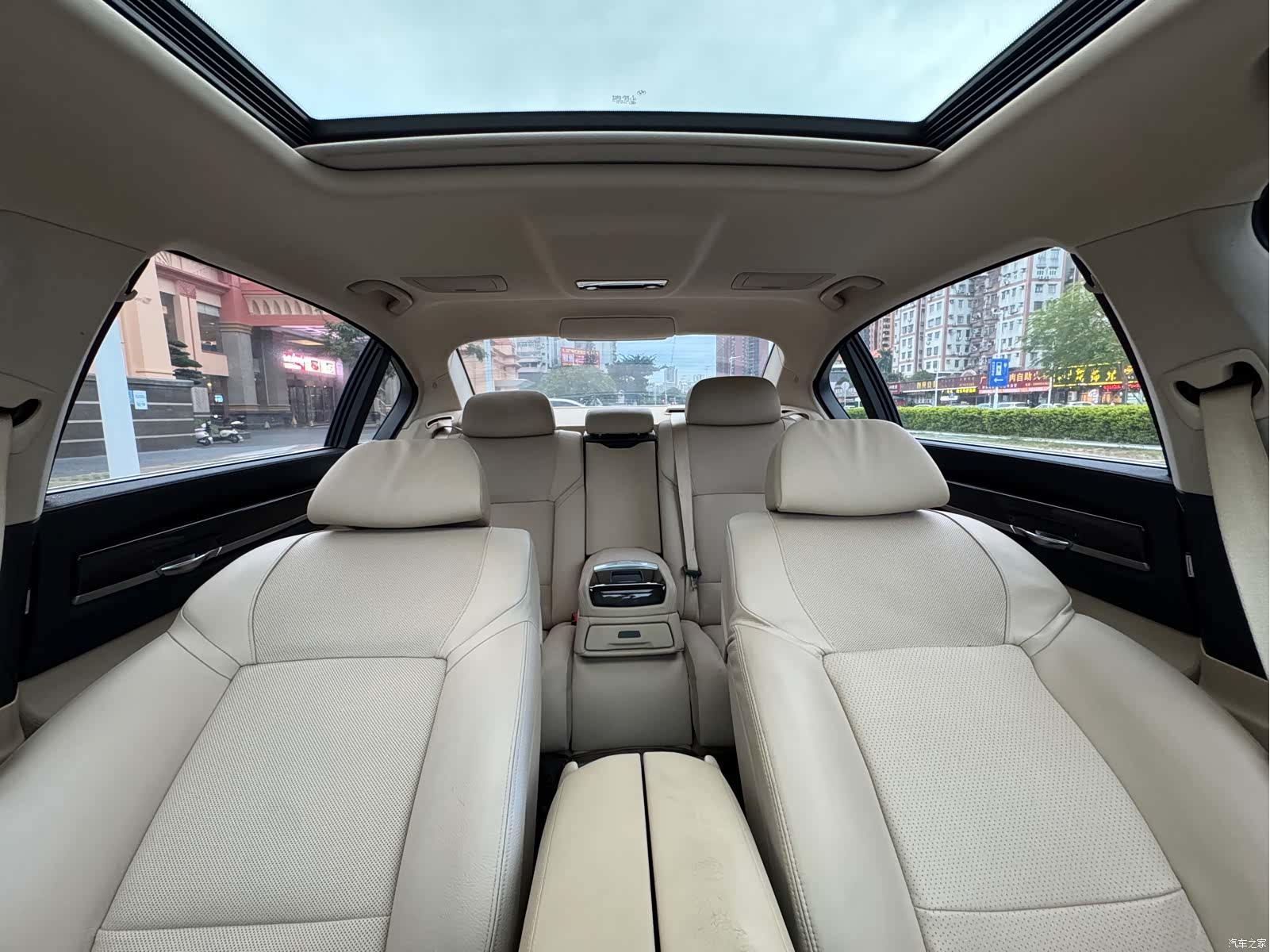 BMW 7 Series, 2012 15
