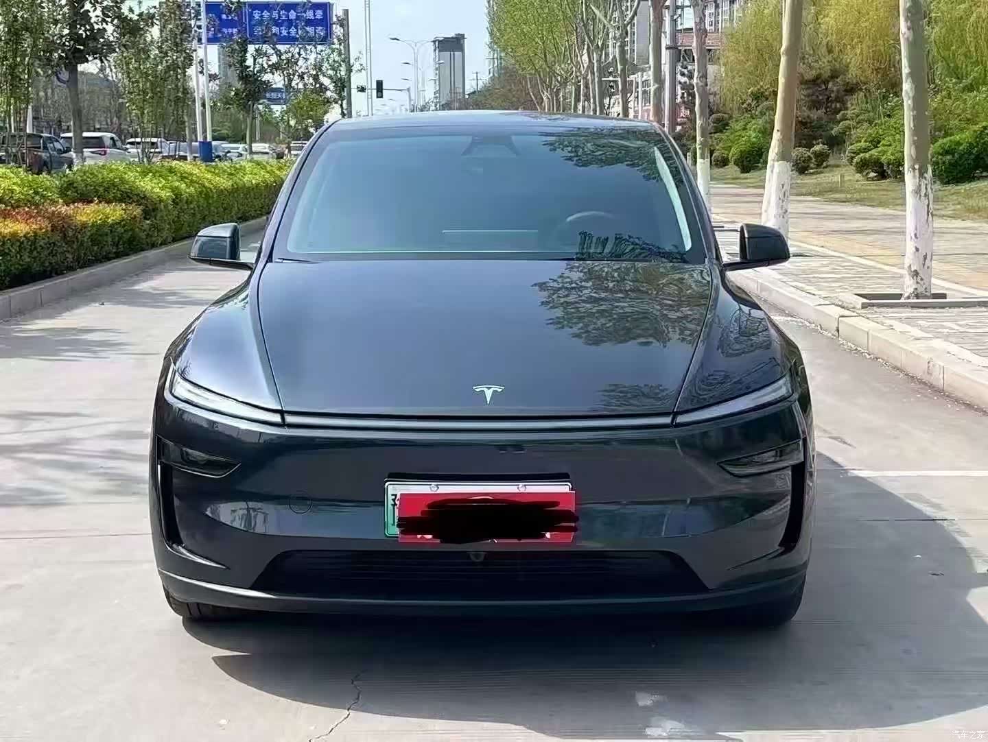 Tesla Model Y, 2025 3