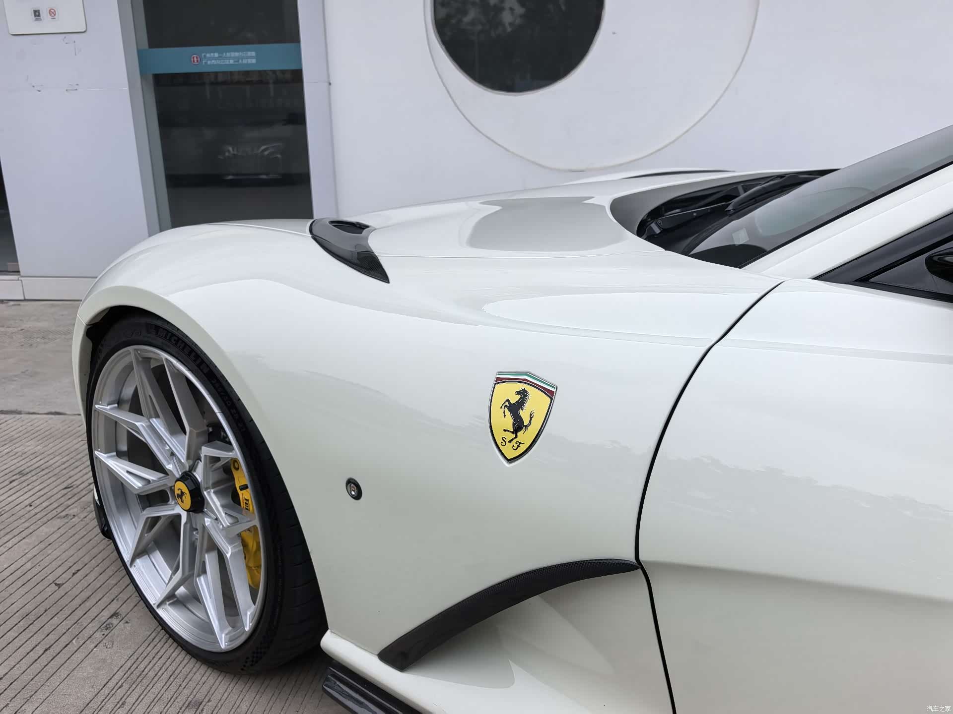 Ferrari 812, 2018 9