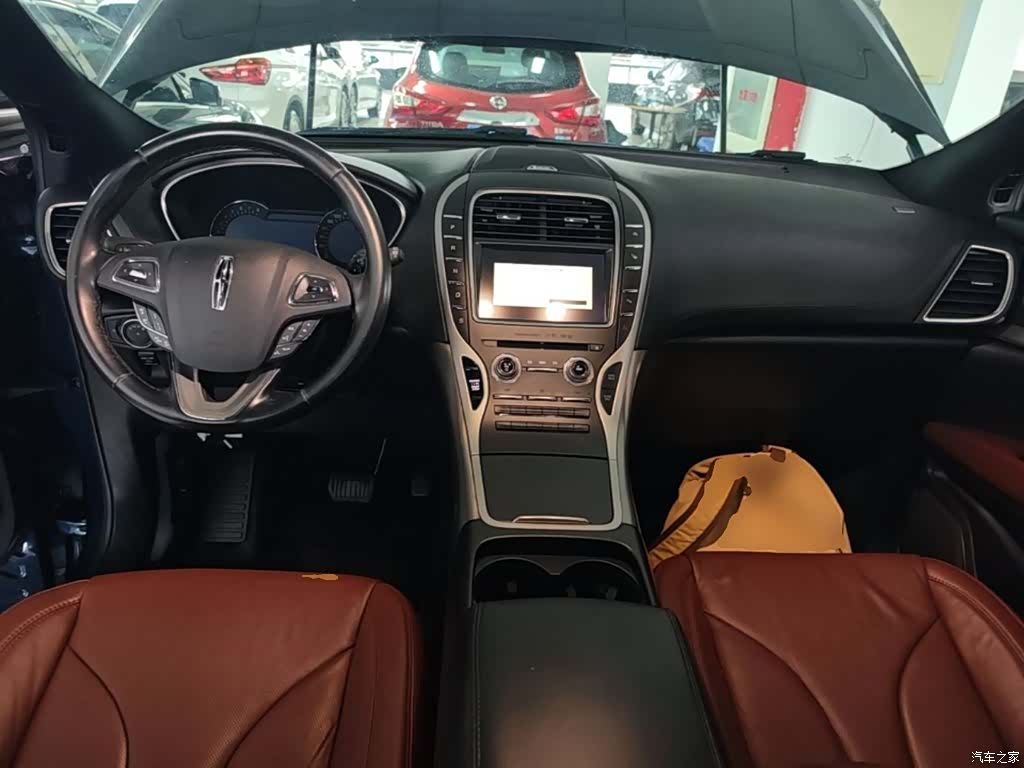 Lincoln MKX, 2017 10
