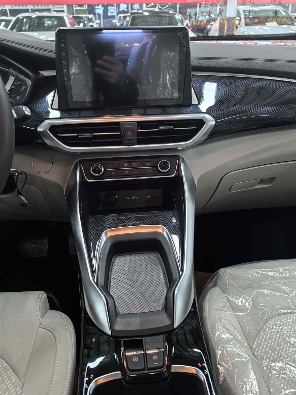 Maxus G50, 2025 14