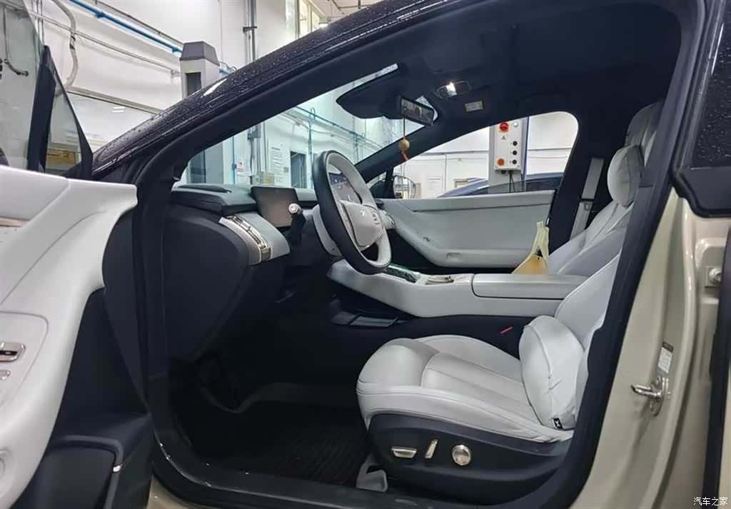 Xpeng P7, 2025 6