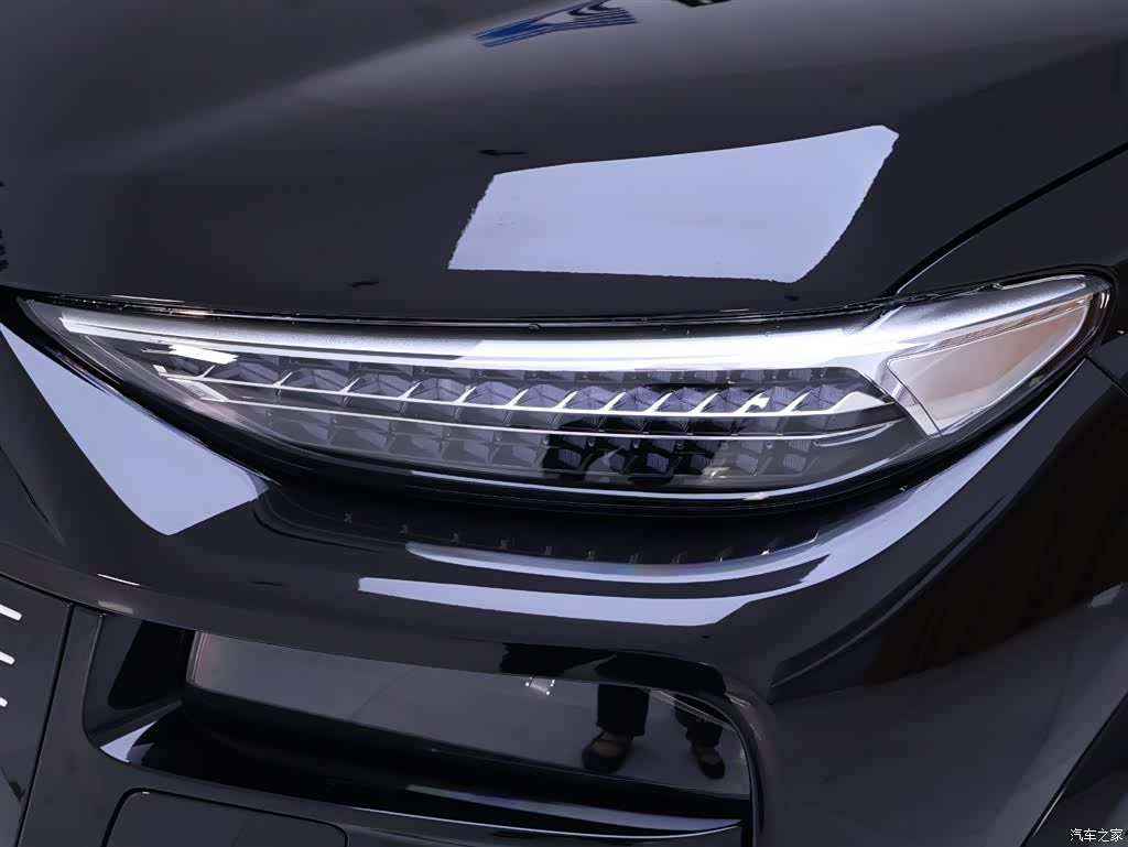 Audi e-tron, 2025 4