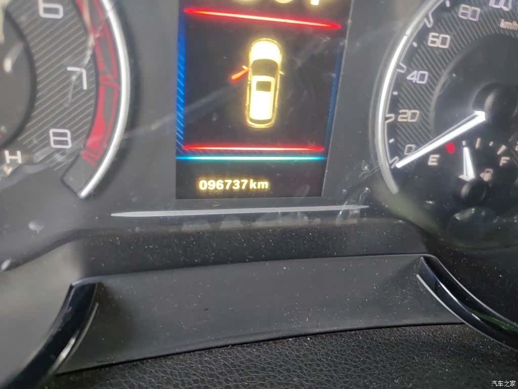 DongFeng AX7, 2018 9