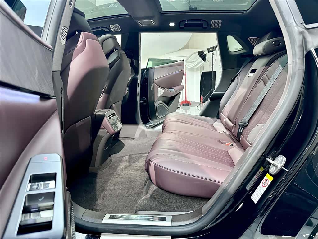 Denza Z9GT, 2025 16