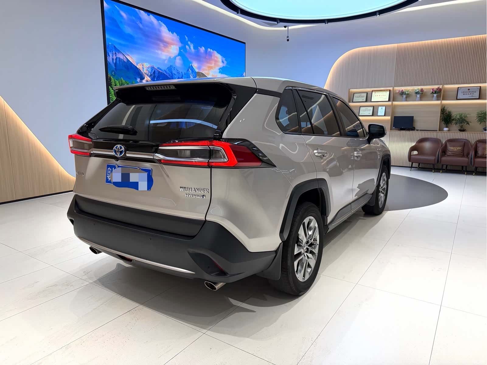 Toyota Wildlander, 2022 6