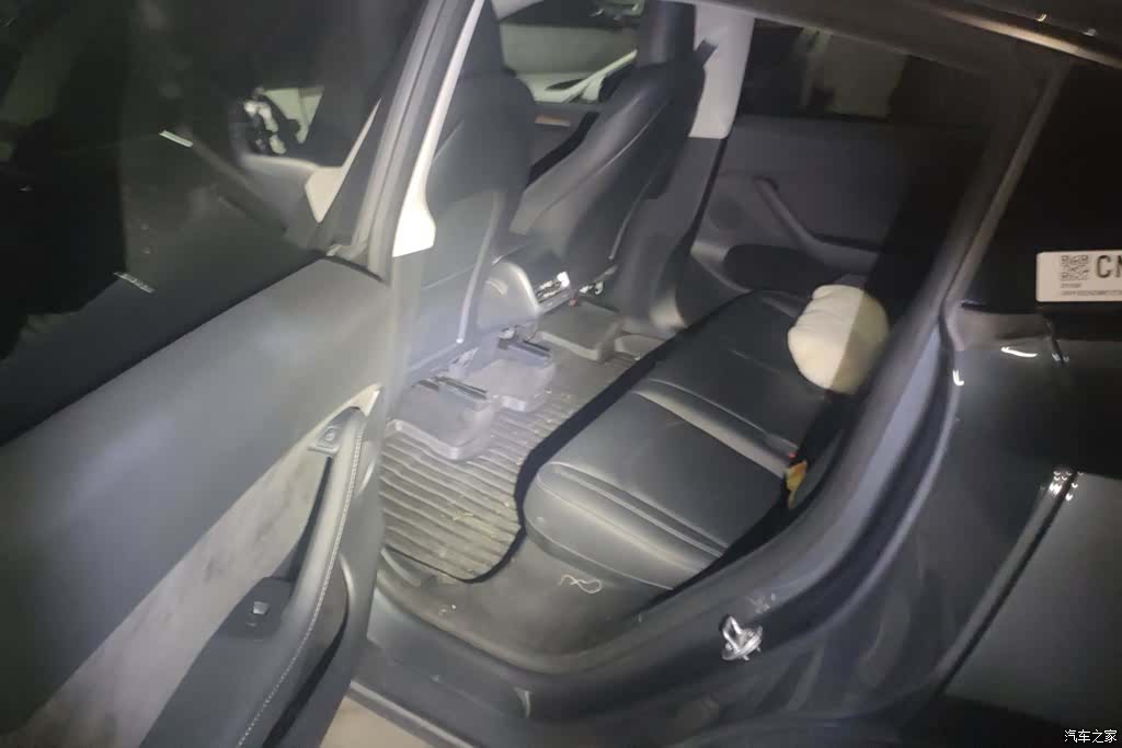 Tesla Model Y, 2021 11