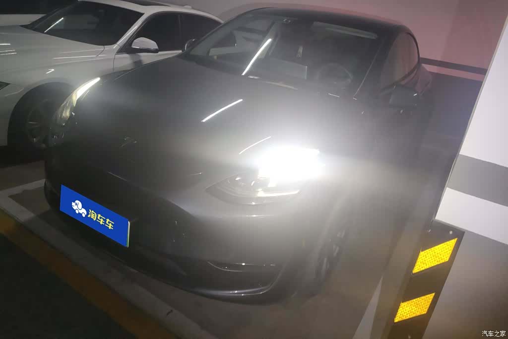 Tesla Model Y, 2021 1