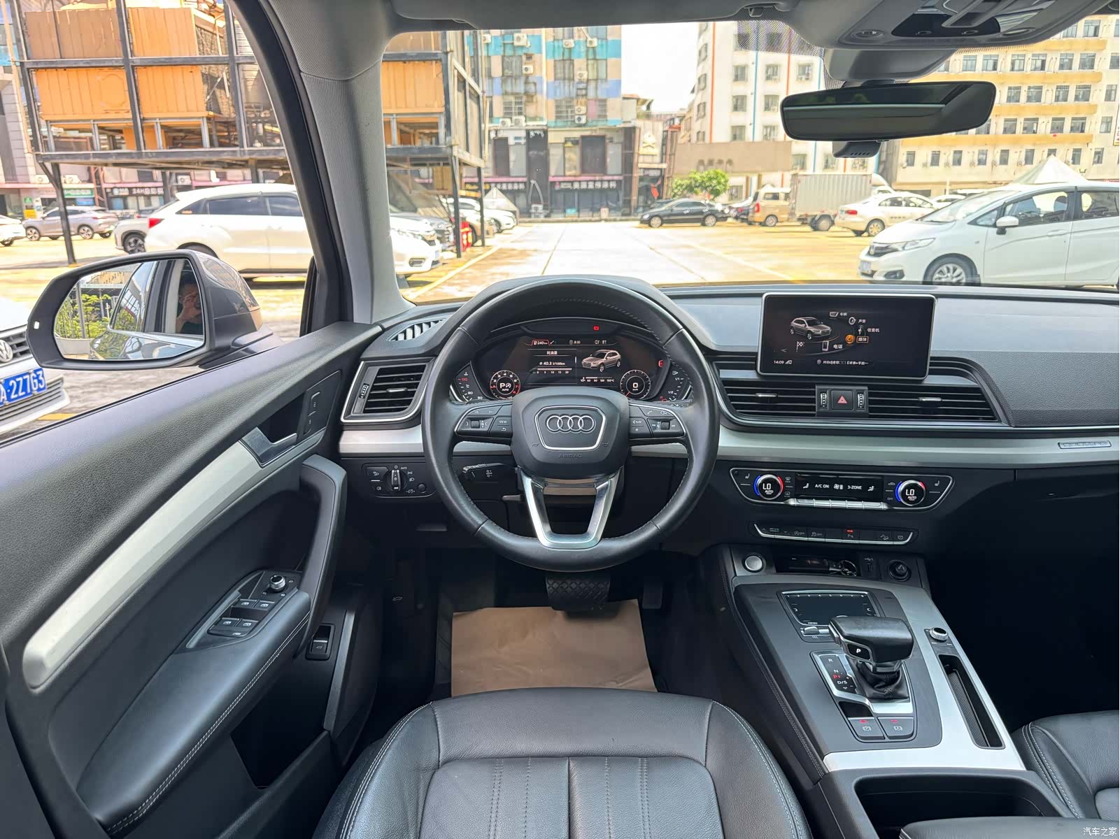 Audi Q5L, 2021 все фото