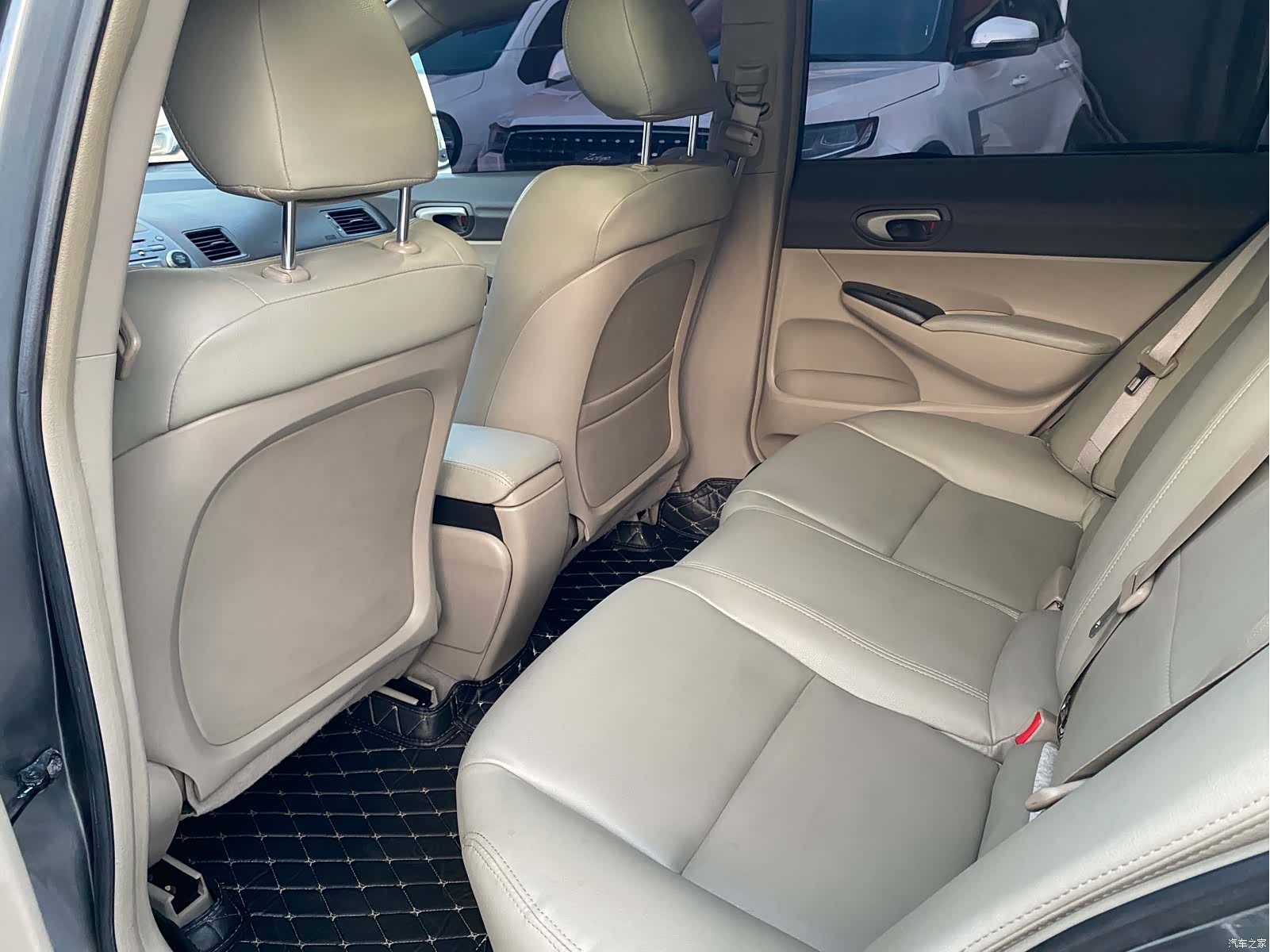 Honda Civic, 2011 7