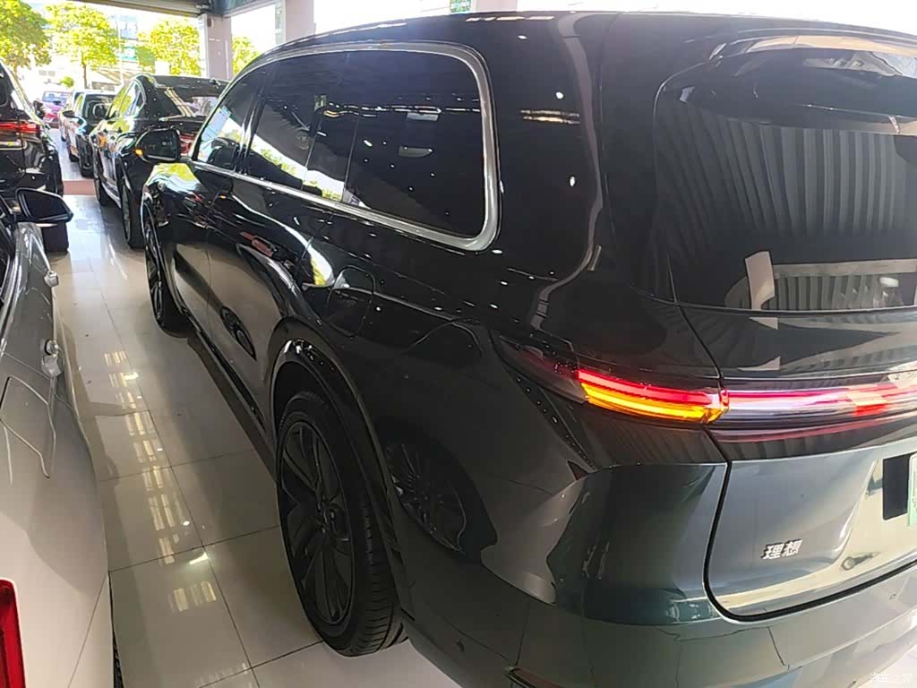 Li Auto L9, 2023 все фото