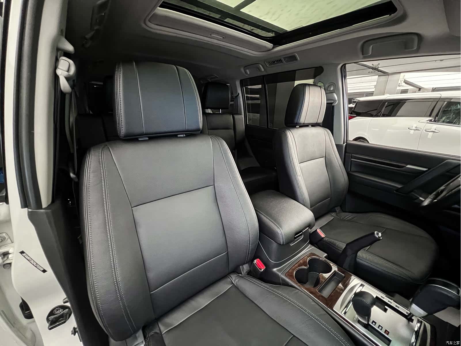 Mitsubishi Pajero, 2025 8