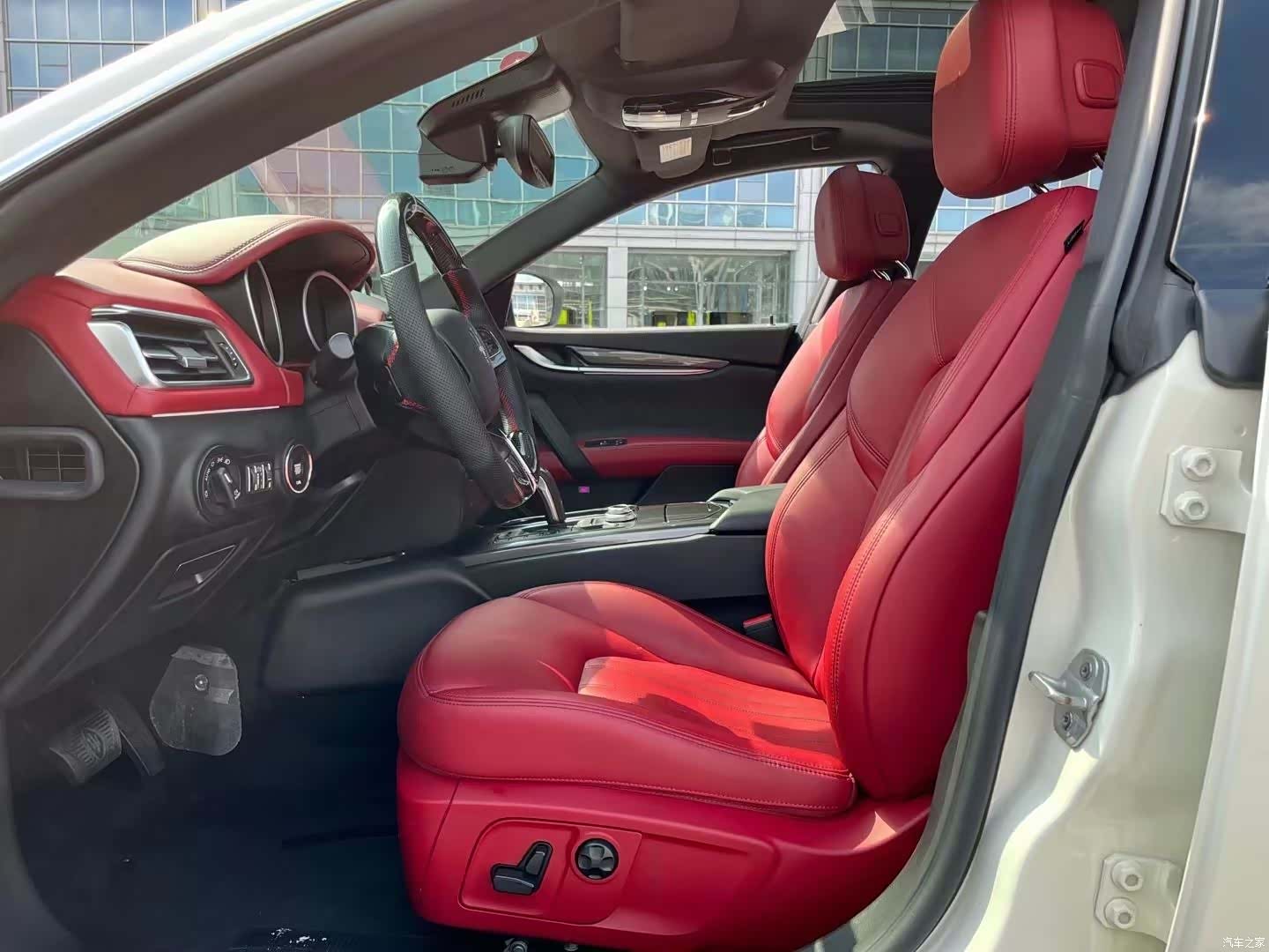 Maserati Ghibli, 2020 все фото