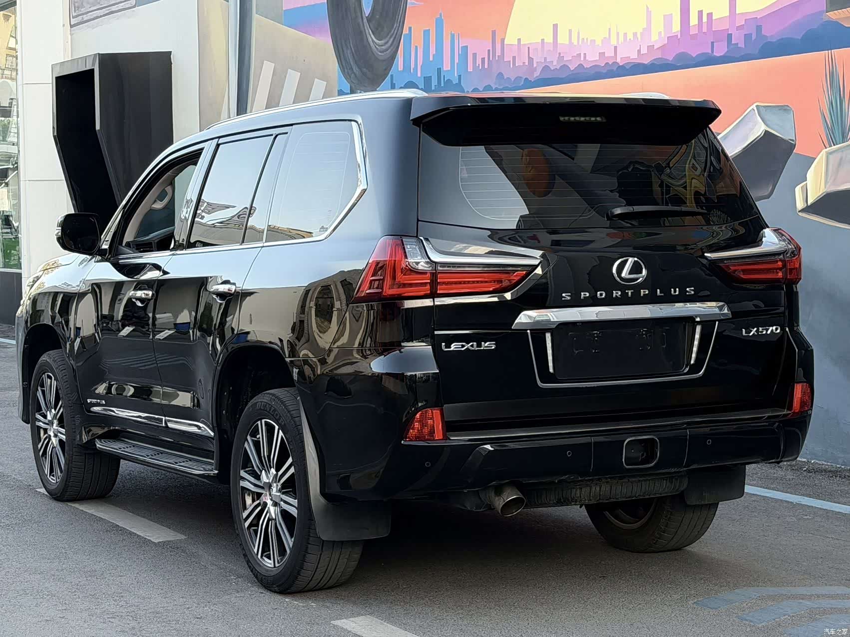 Lexus LX, 2019 4