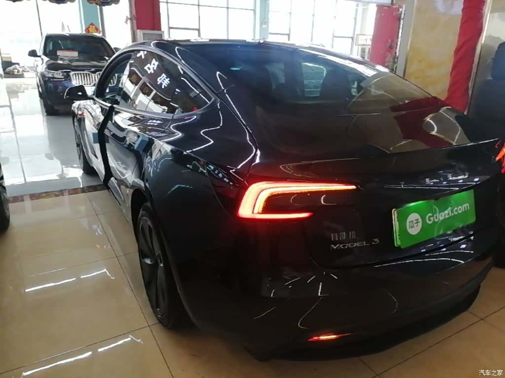 Tesla Model 3, 2024 23