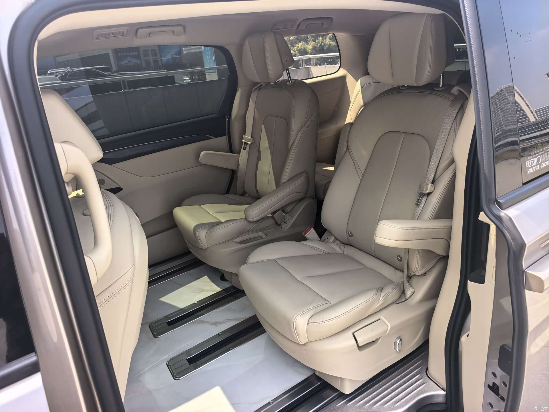 Buick GL8, 2024 13