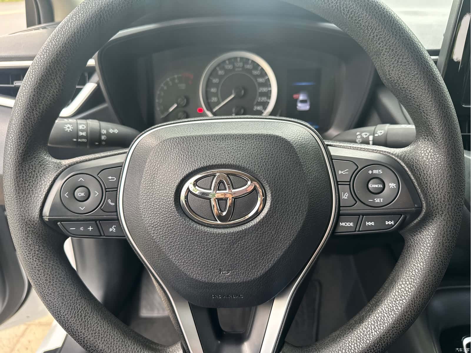 Toyota Corolla, 2023 12