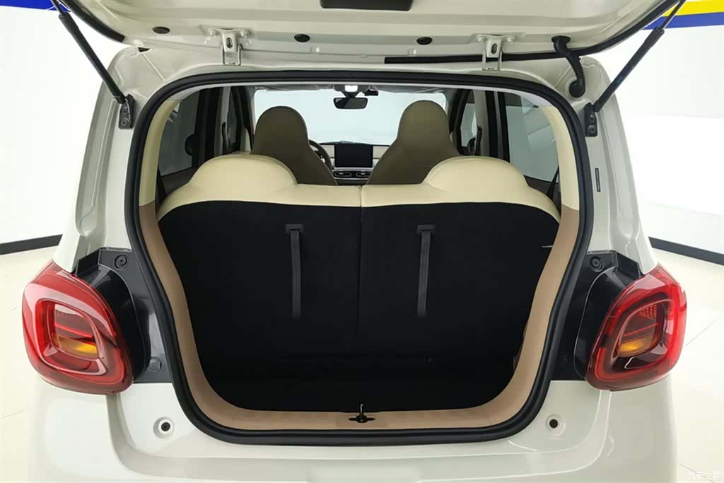 Wuling MINIEV, 2025 4