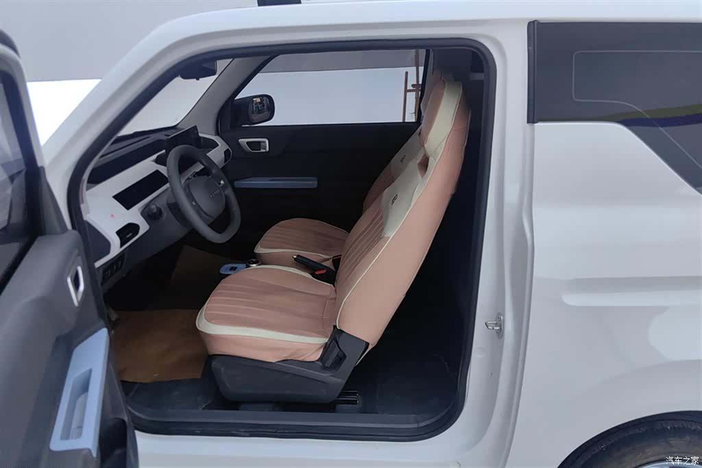 Geely Panda, 2025 9