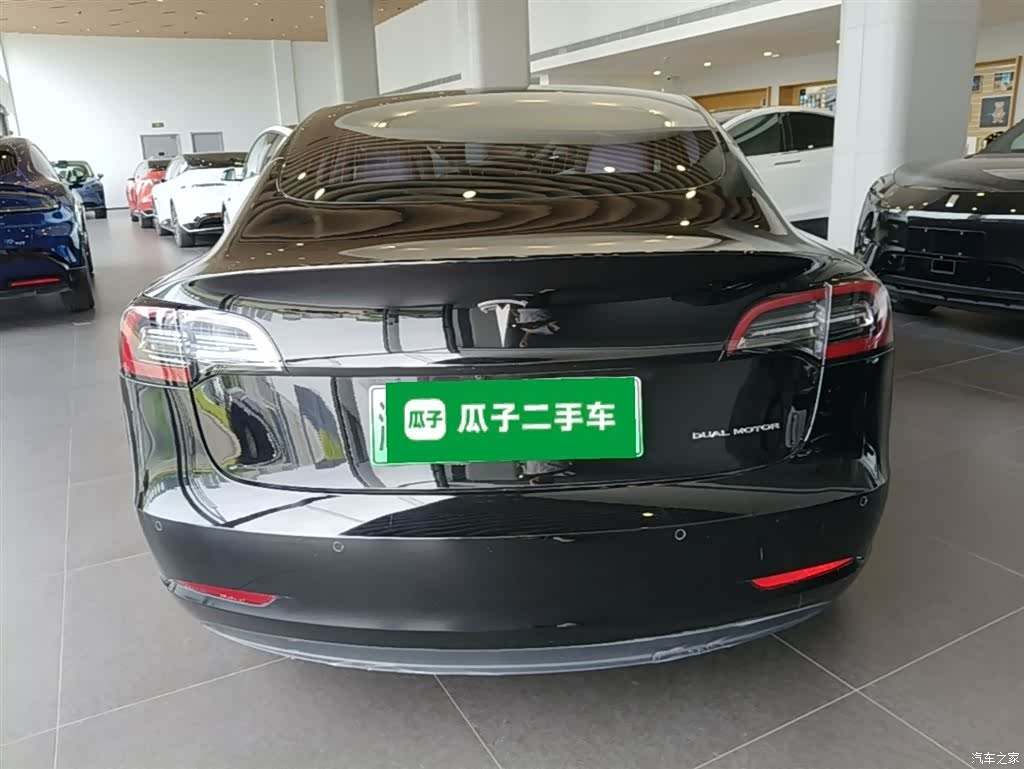 Tesla Model 3, 2019 6