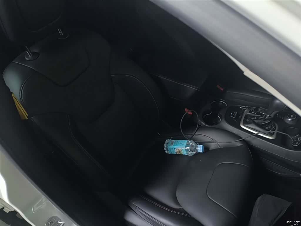 Jeep Cherokee, 2016 25
