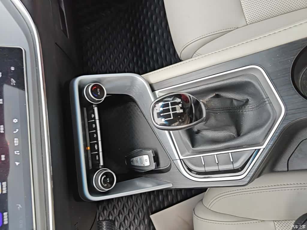 Geely Binray, 2019 14