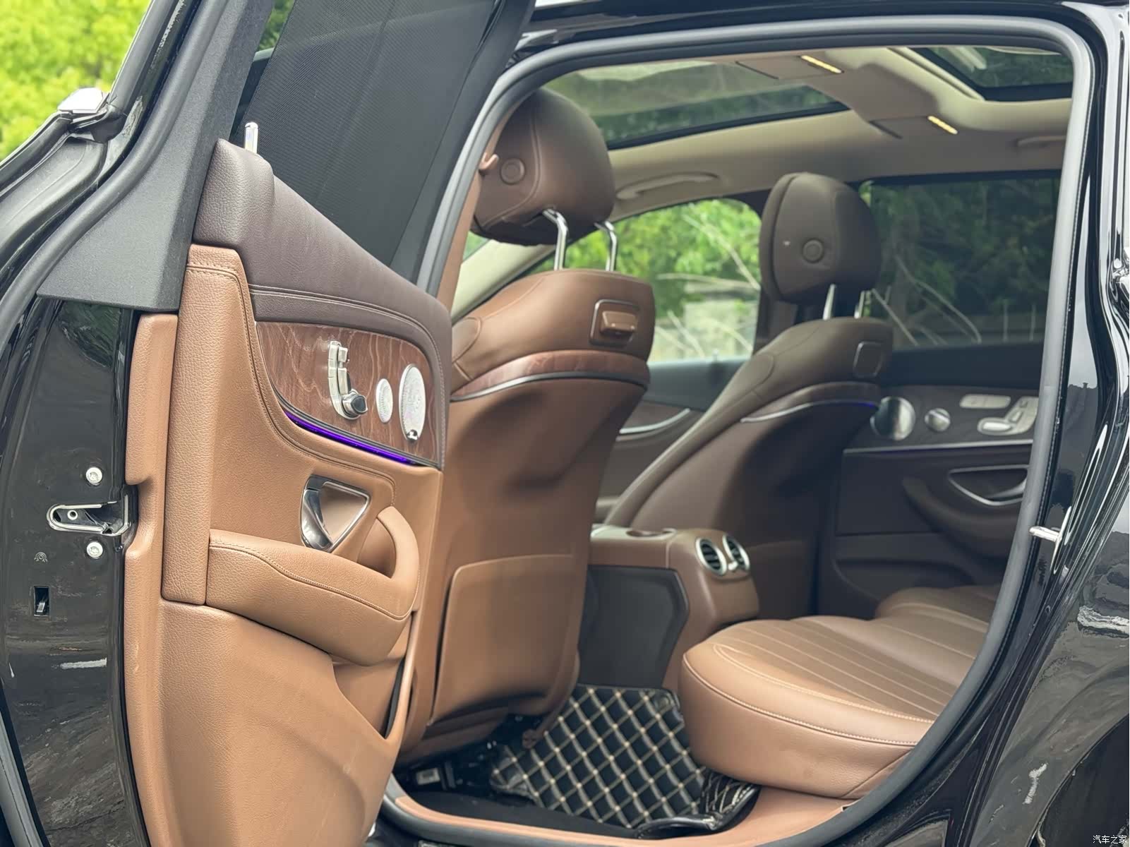 Mercedes-Benz E-Class, 2020 13