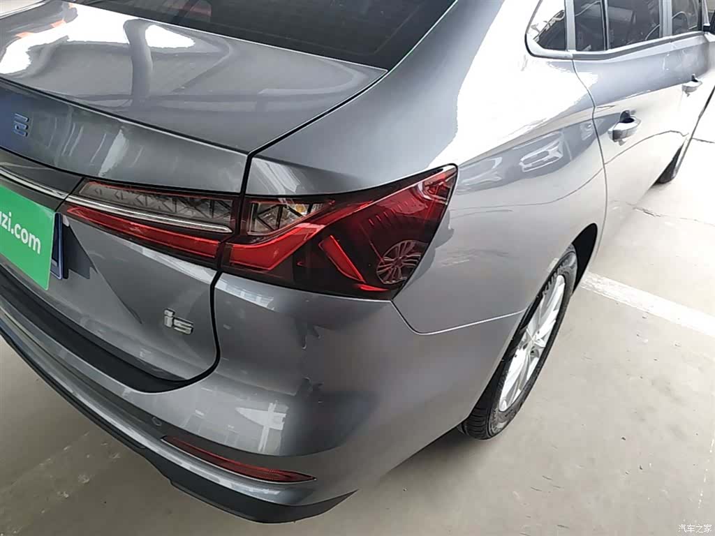 Roewe i5, 2025 8