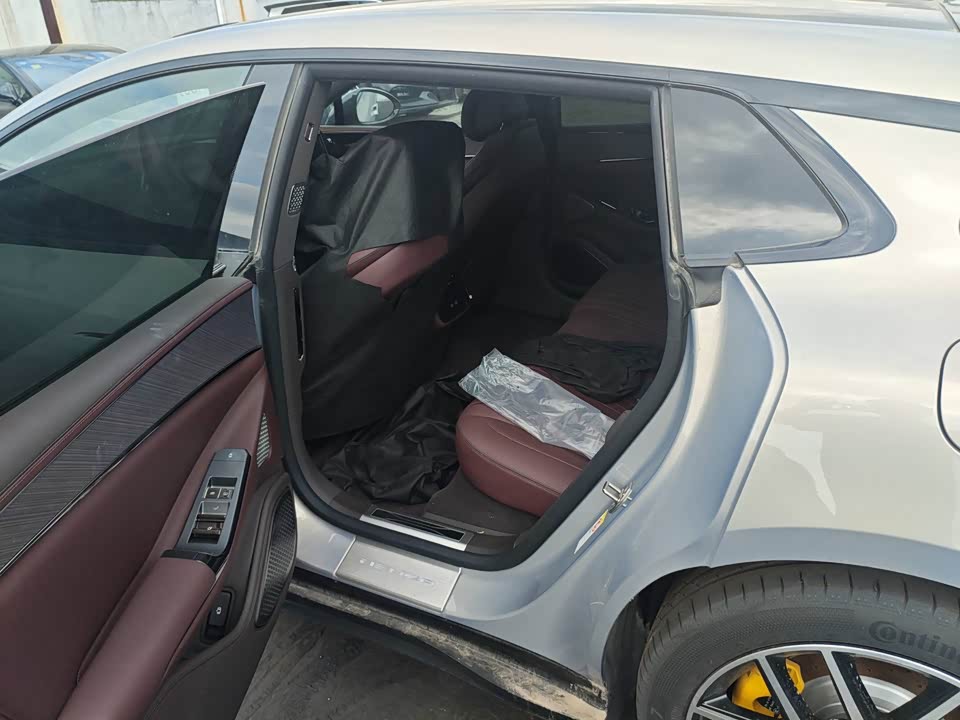 Denza Z9GT Denza Z9GT
