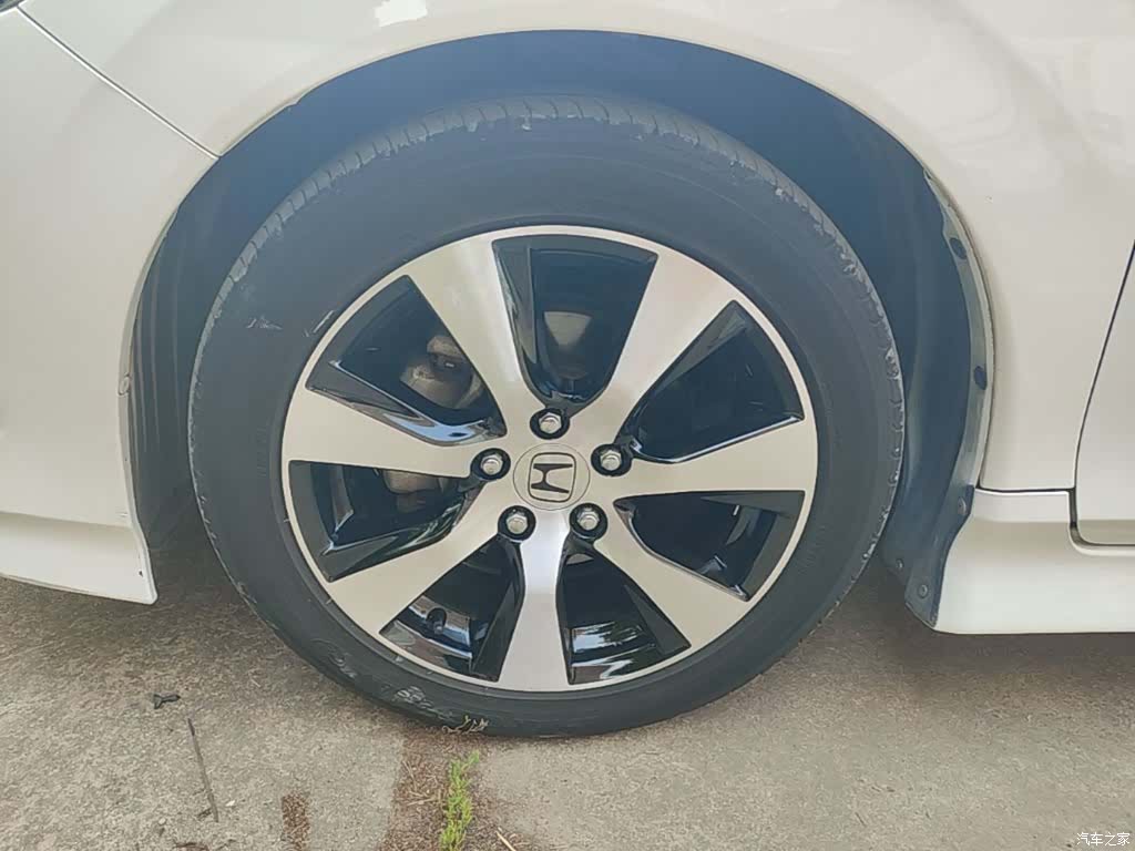Honda Jade, 2015 25