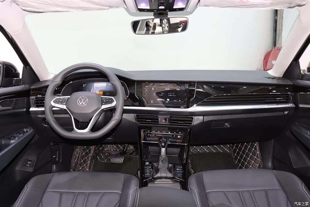 Volkswagen Passat, 2025 11