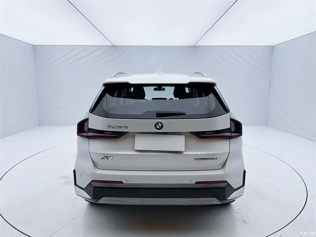 BMW X1, 2024 все фото