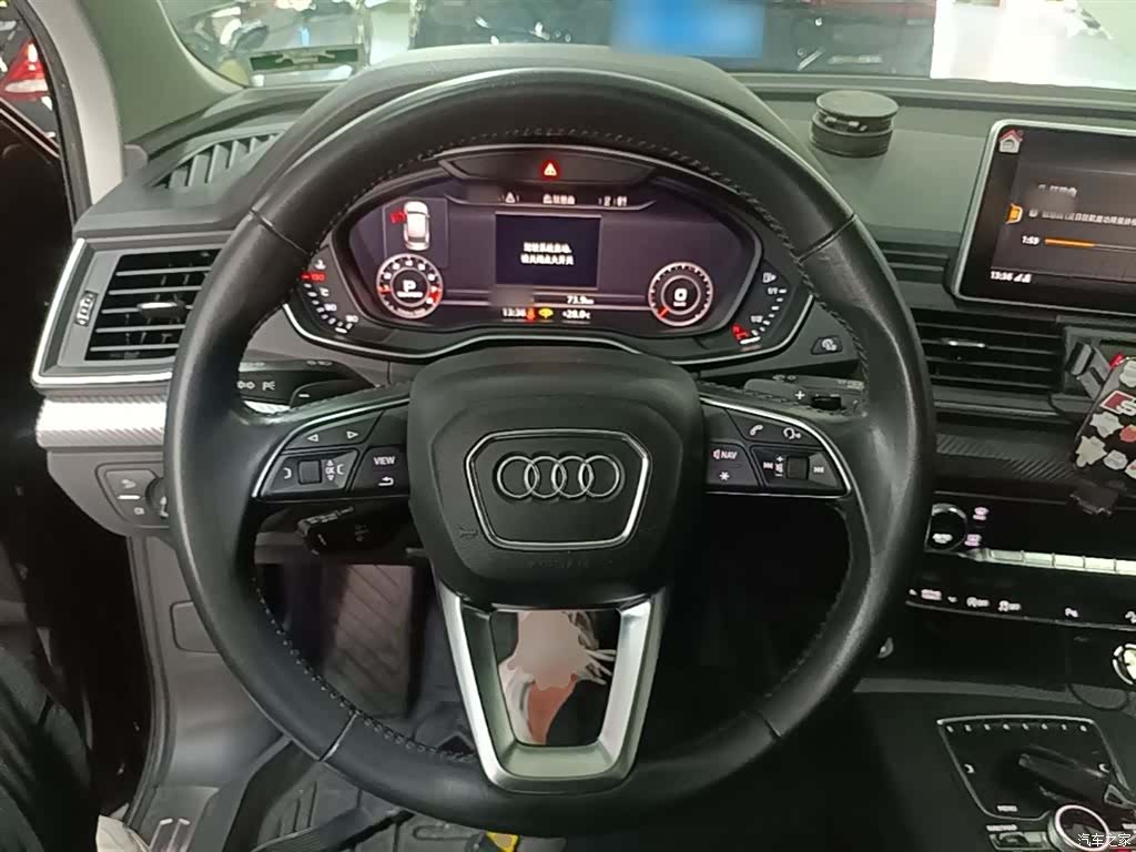 Audi Q5L, 2019 11