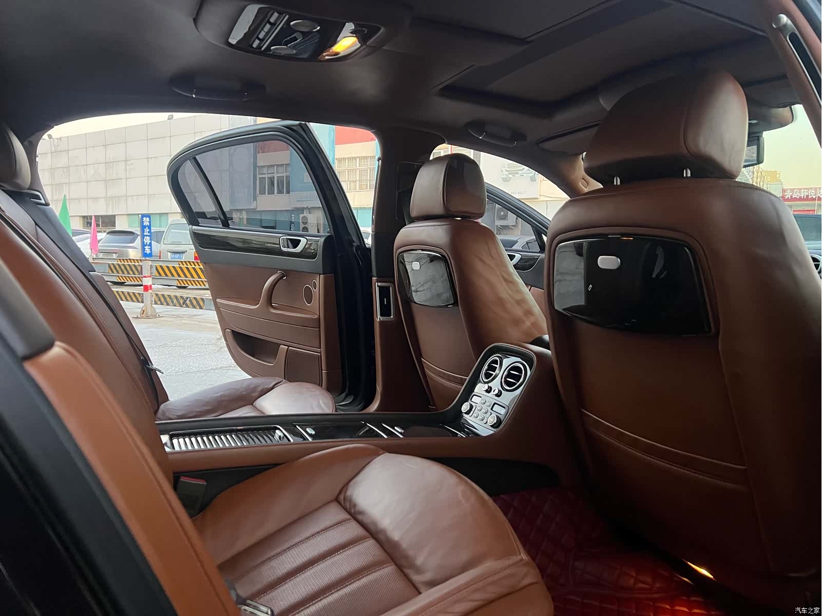 Bentley Flying Spur, 2013 12