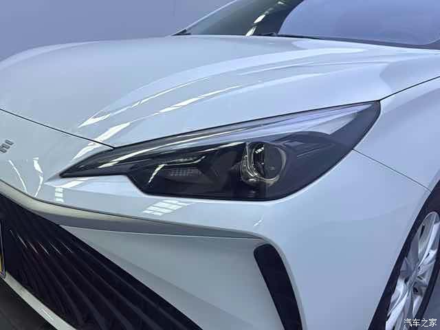 Roewe i5, 2025 14