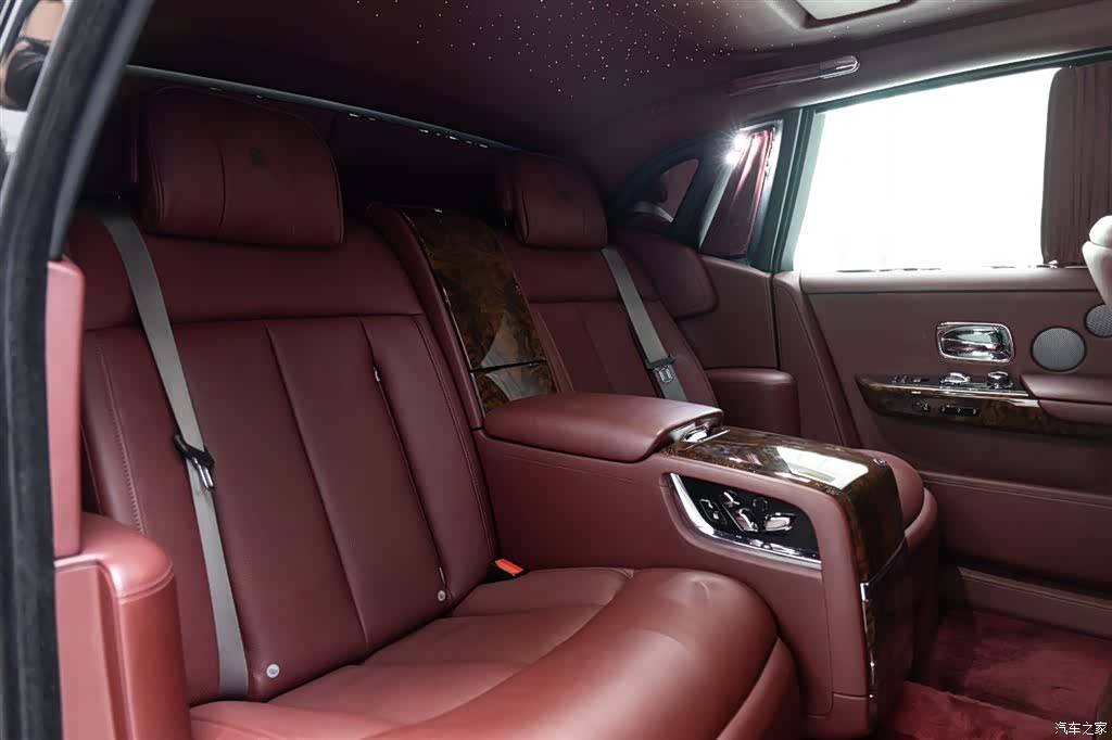 Rolls-Royce Phantom, 2019 14