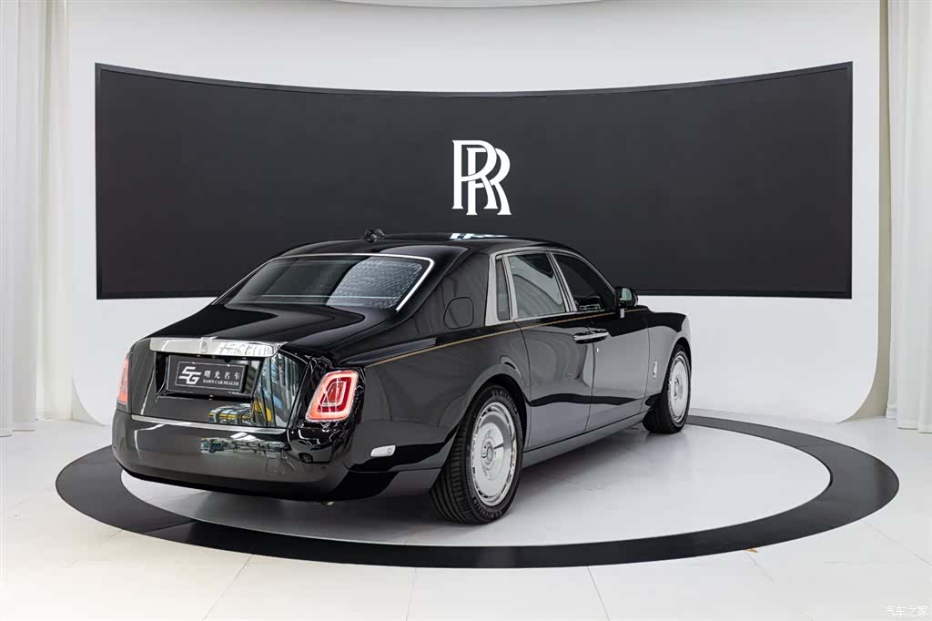 Rolls-Royce Phantom, 2019 4