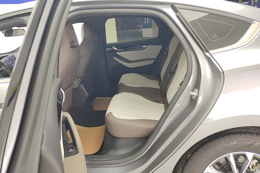 BYD Qin, 2024 11