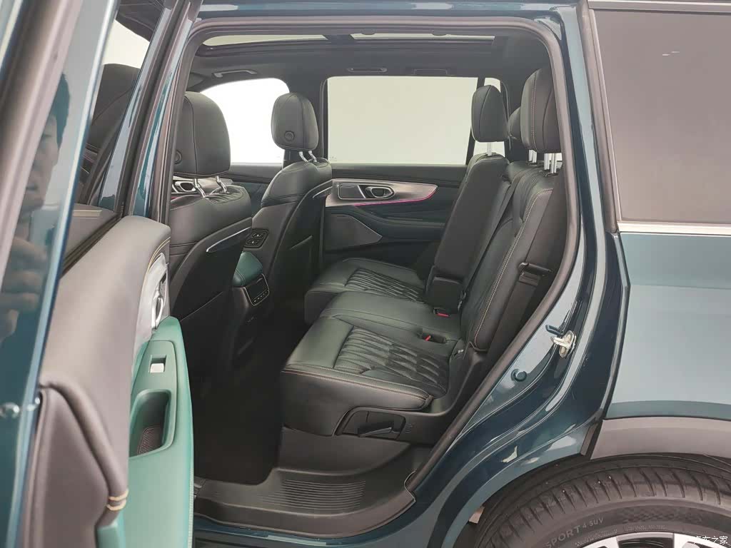 Trumpchi GS8, 2022 15
