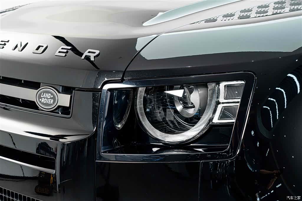Land Rover Defender, 2023 все фото