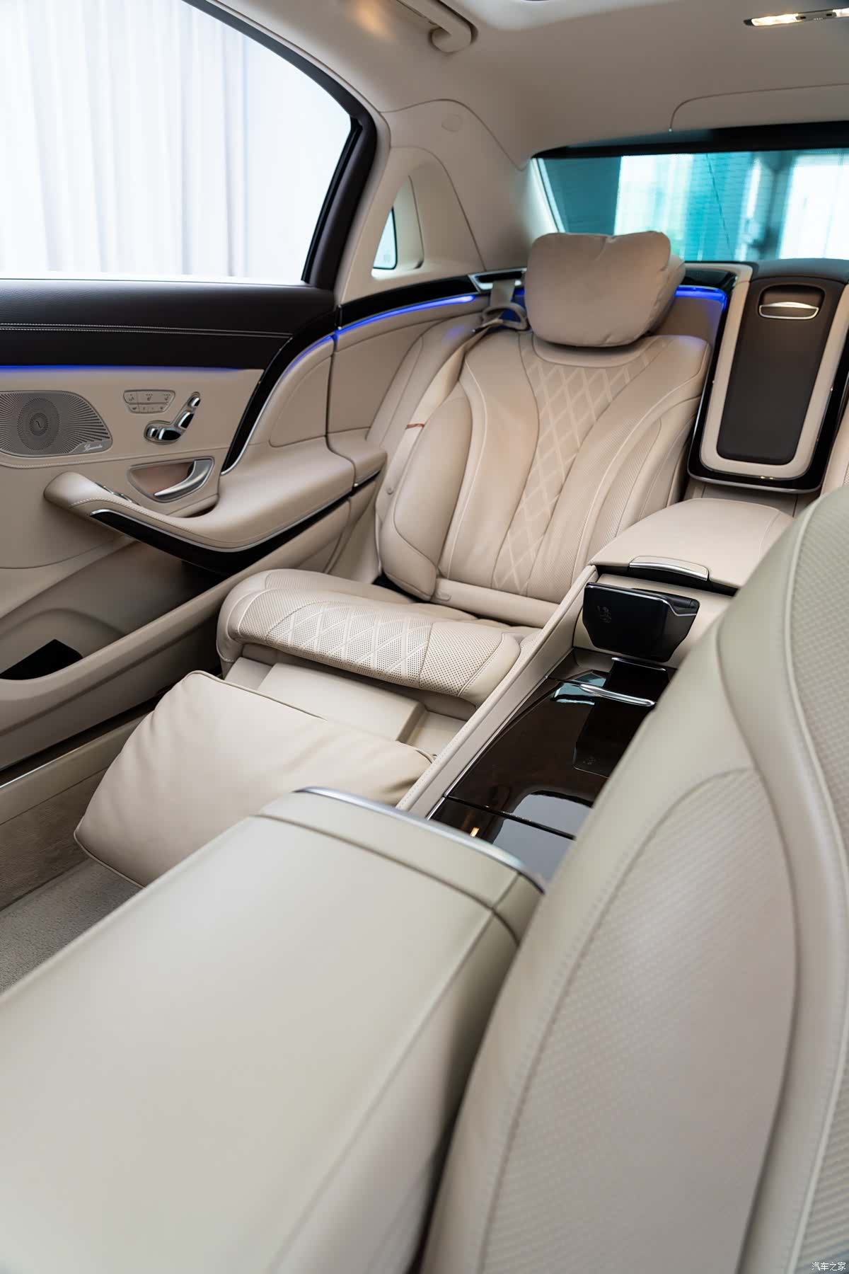 Maybach S-Class, 2019 14