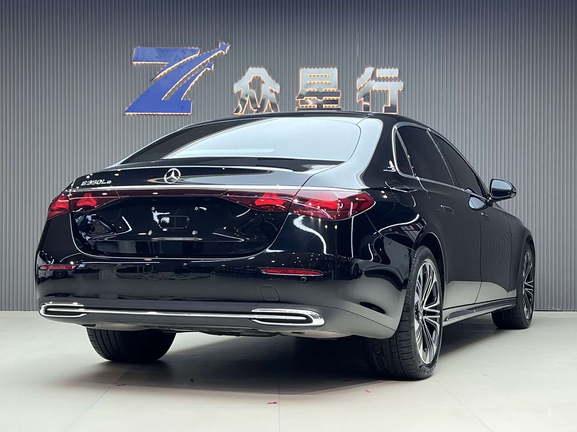 Mercedes-Benz E-Class, 2025 3