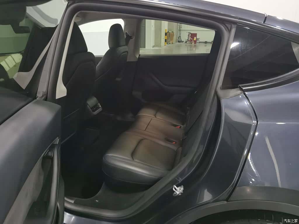 Tesla Model Y, 2024 15