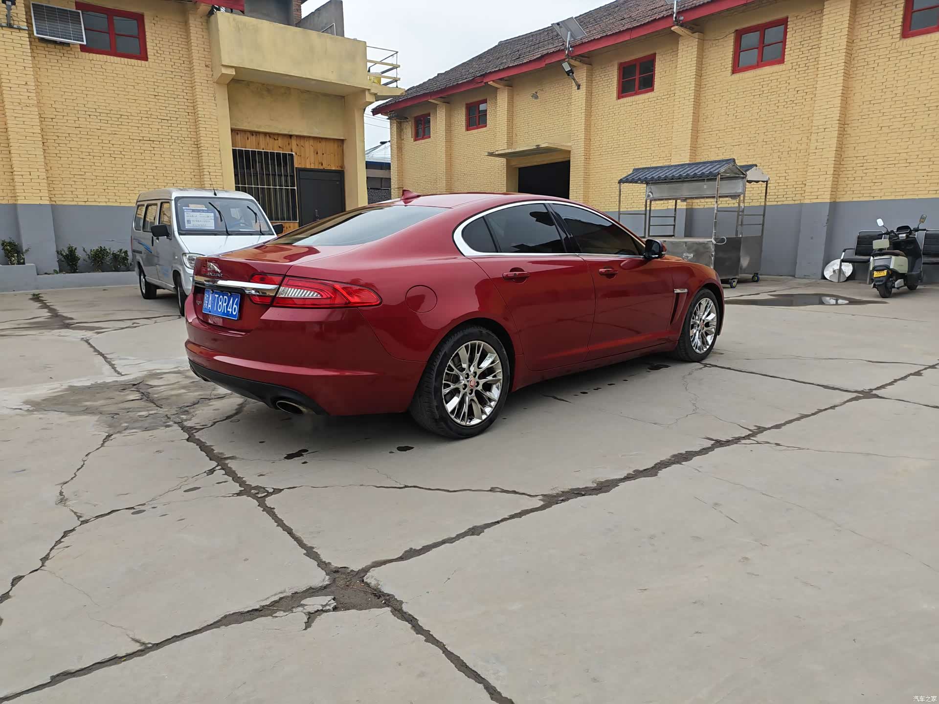 Jaguar XF, 2015 все фото